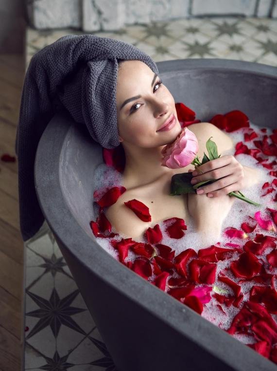 FACIALS & CLEANUP