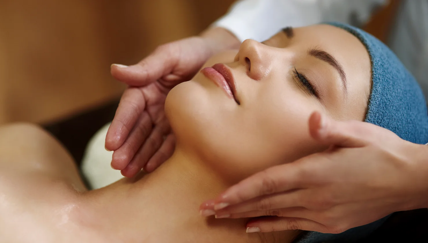 Seasonal Self-Care: Why a Head Spa Treatment is Perfect for the Fall/Winter